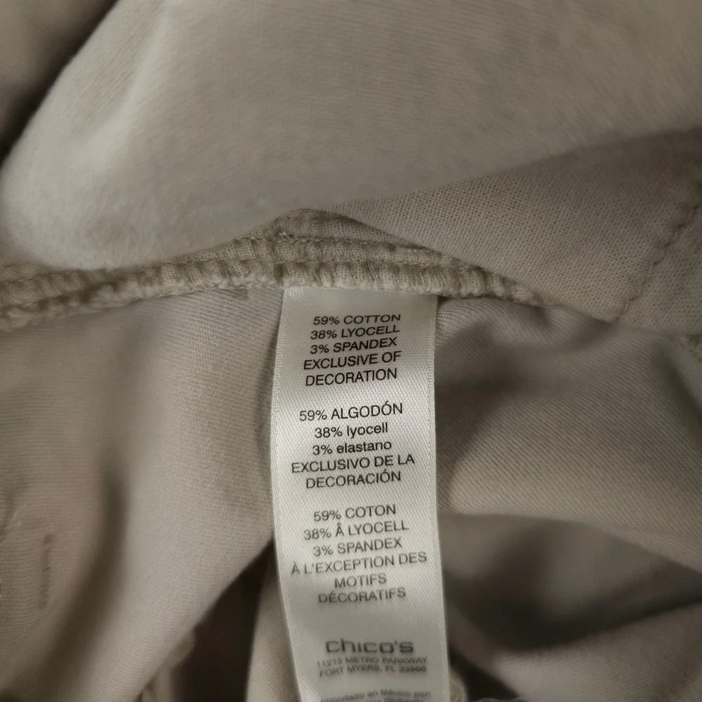 Chicos Pants Womens 0.5 US 6 Khaki Beige Chino Crop Lightweight Stretch Casual